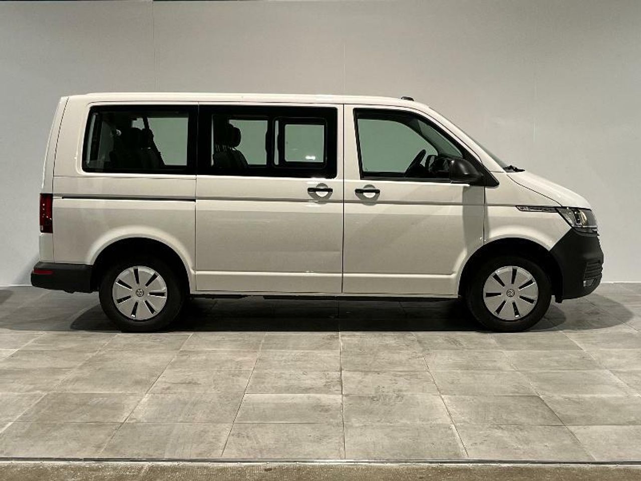 volkswagen caravelle 2023 / foto grande (3)