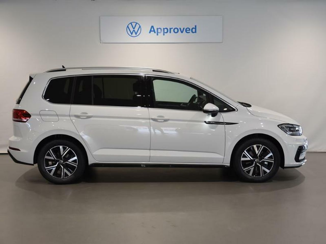 volkswagen touran 2024 / foto grande (3)