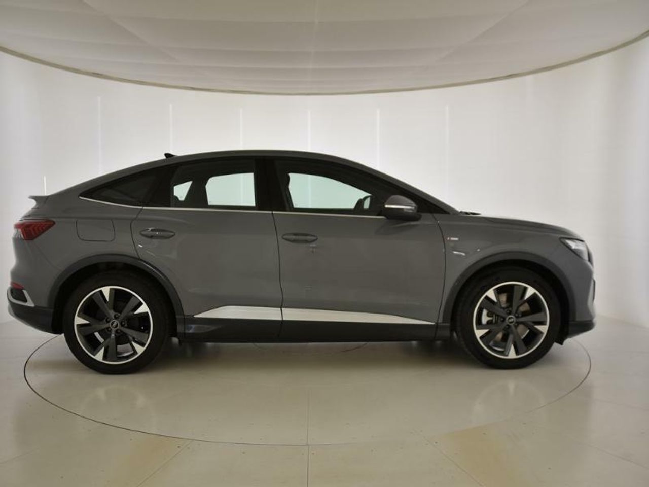 audi q4 2024 / foto grande (3)