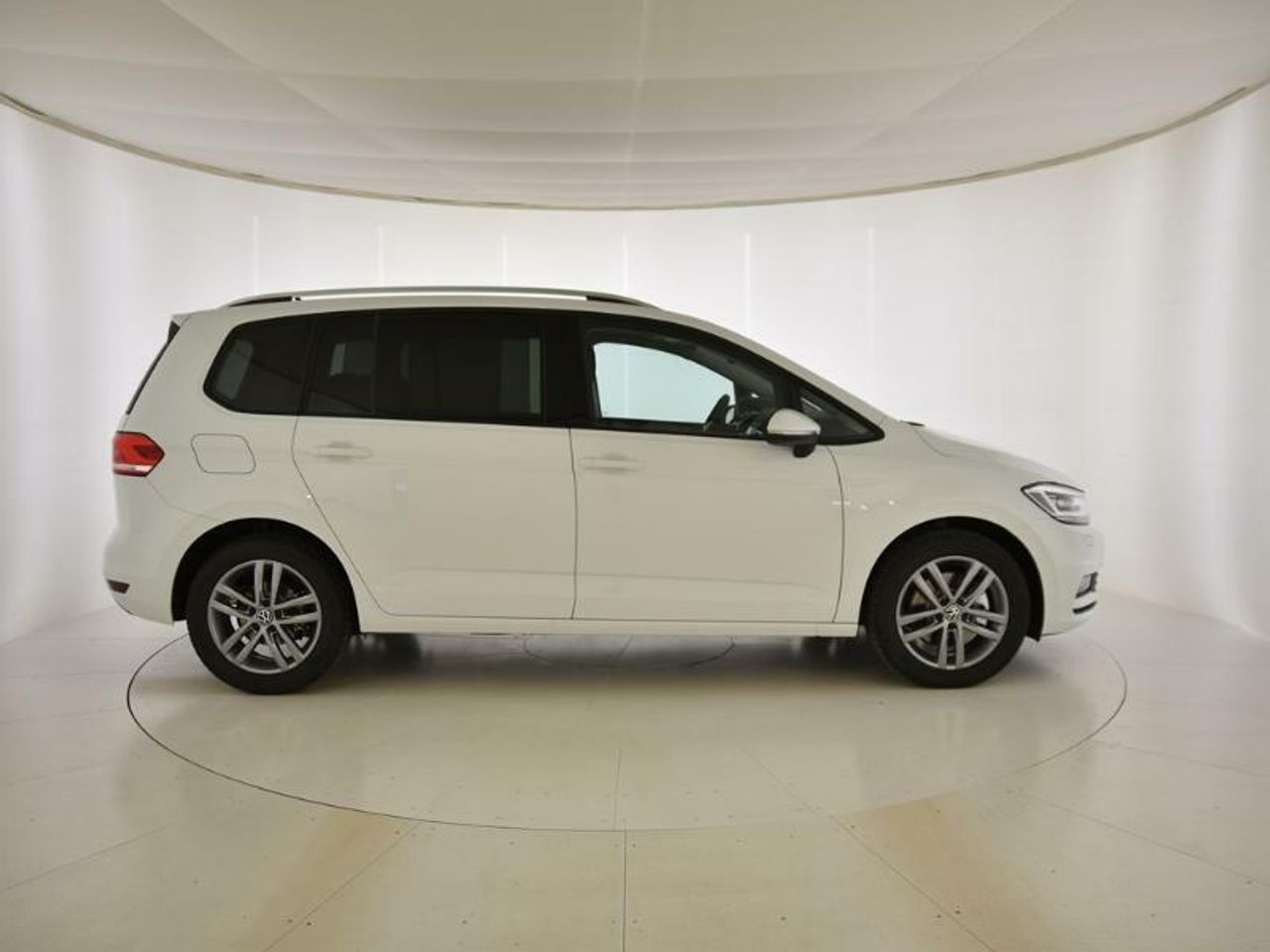 volkswagen touran 2024 / foto grande (3)