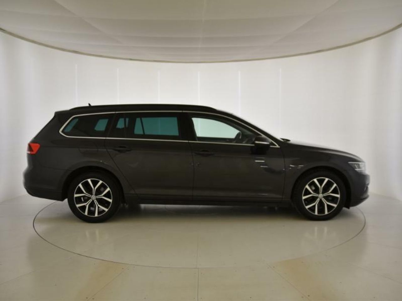 volkswagen passat 2019 / foto grande (3)