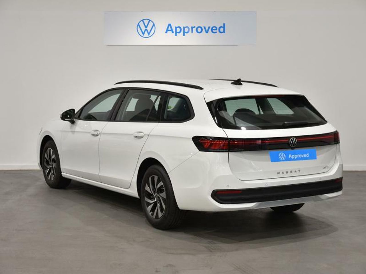 volkswagen passat 2024 / foto grande (2)