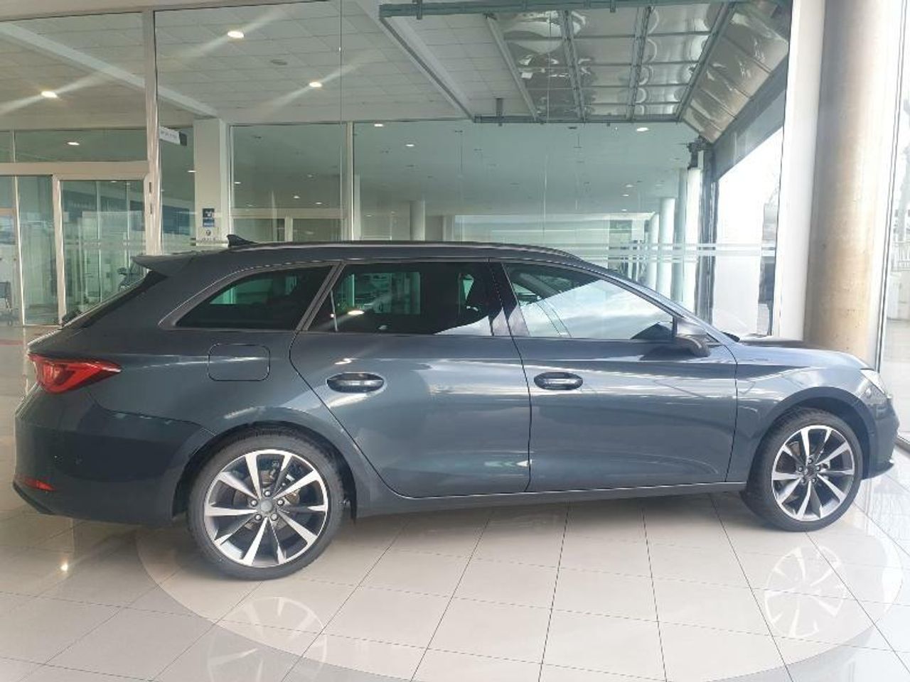 seat leon 2024 / foto grande (2)