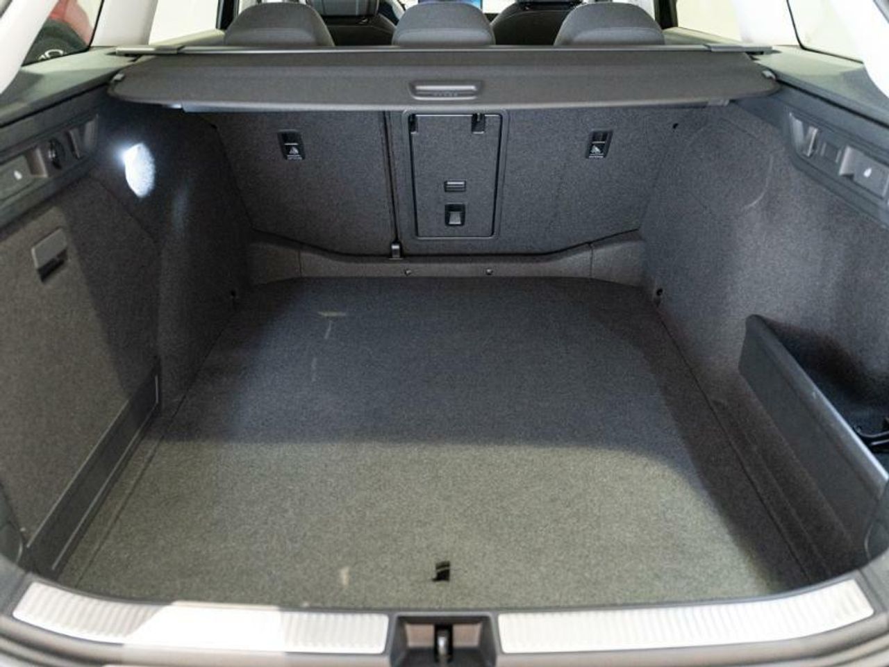 Skoda Superb COMBI 1.5 TSI M HEV 110KW DSG SELECTION - foto 7