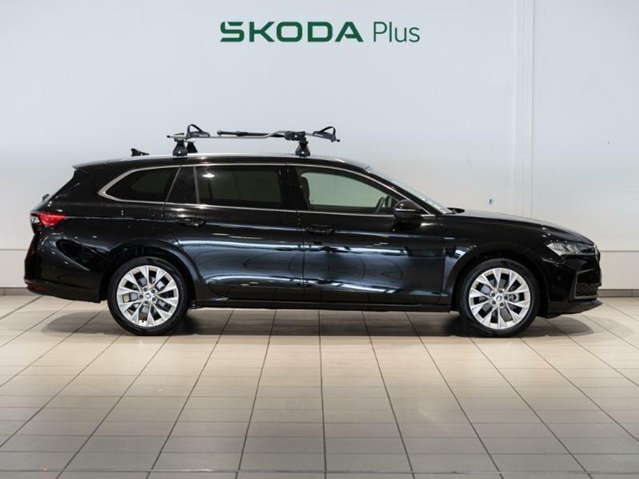 Skoda Superb COMBI 1.5 TSI M HEV 110KW DSG SELECTION - foto 3