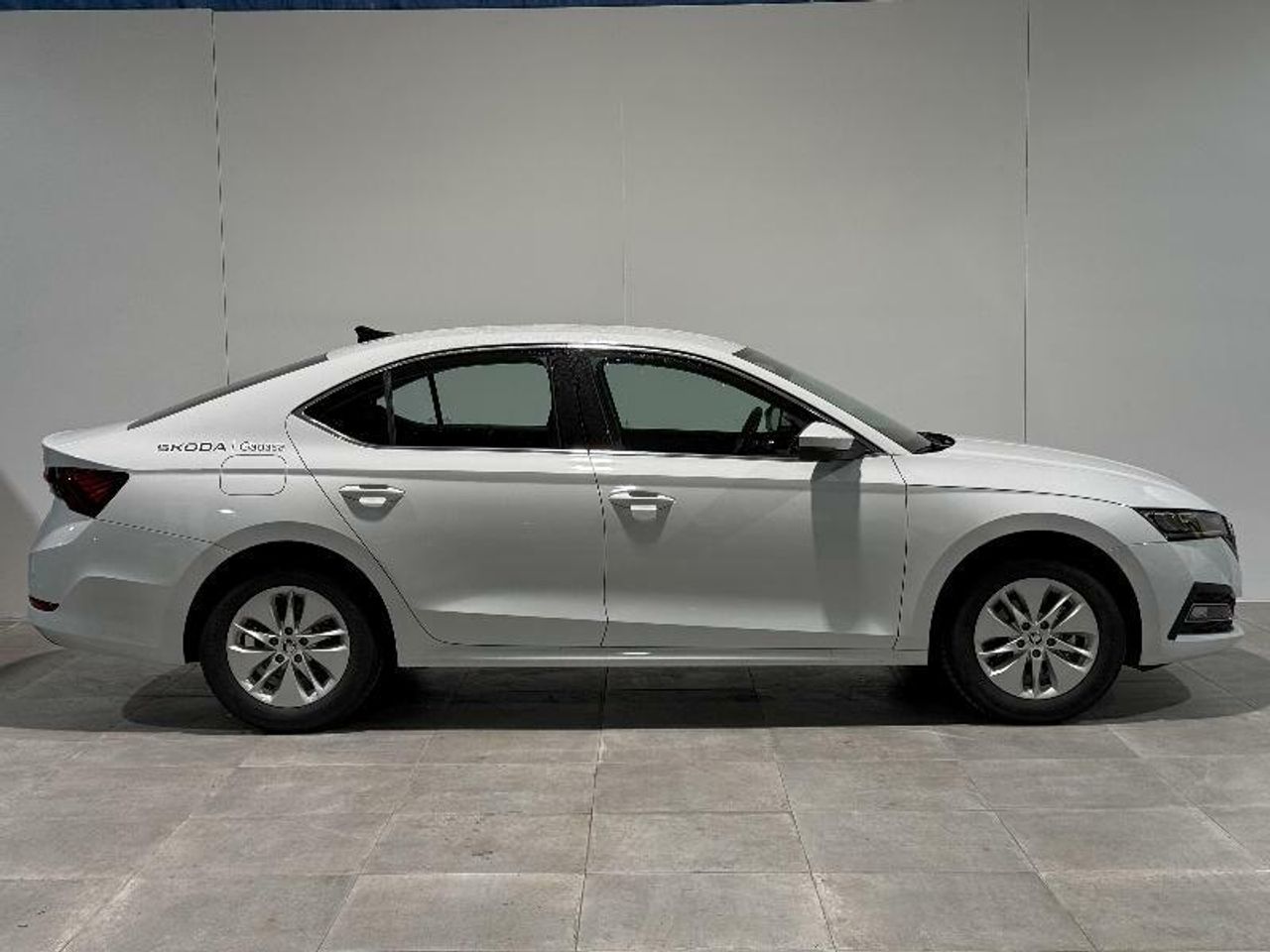 skoda octavia 2024 / foto grande (3)