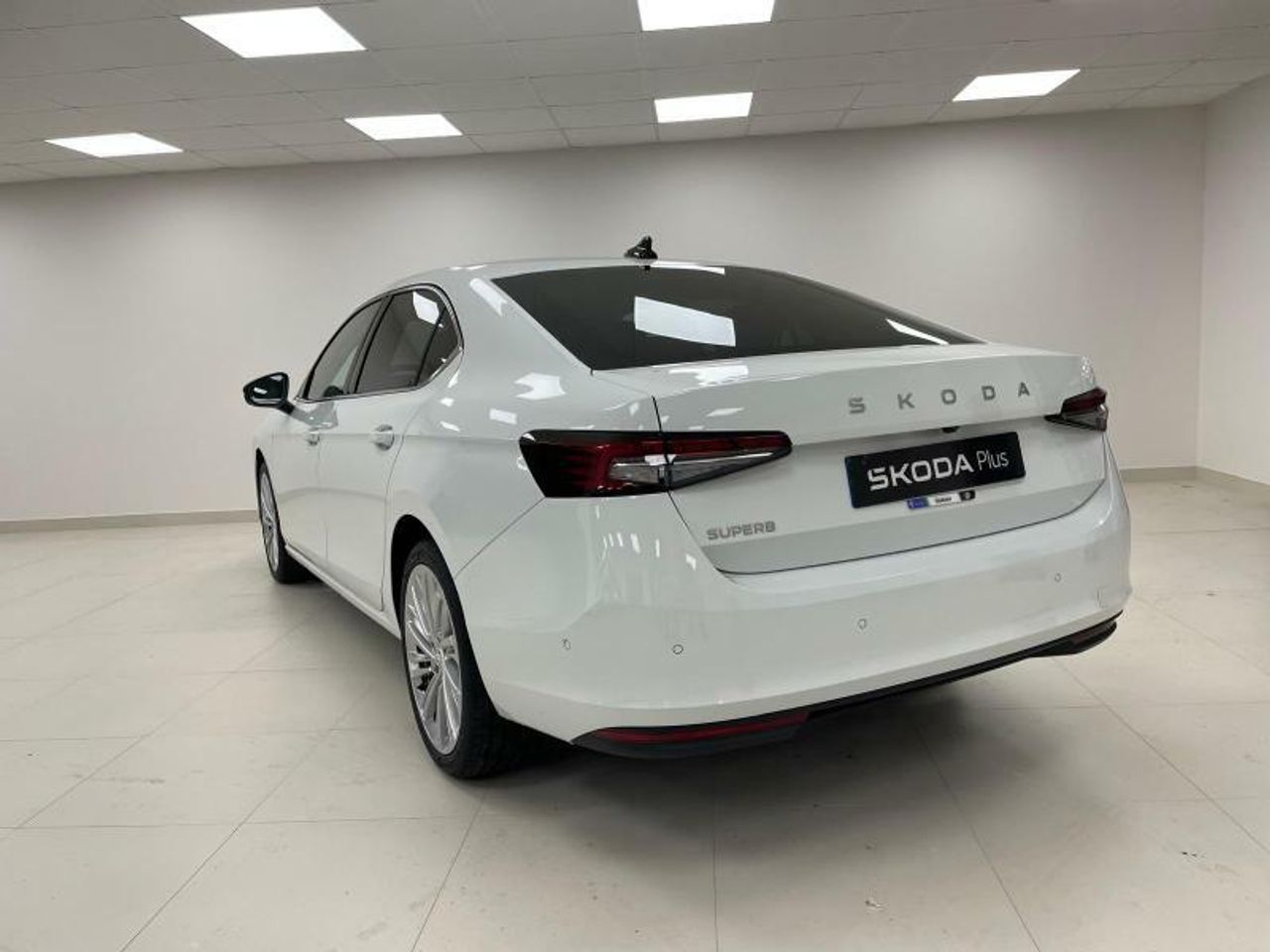skoda superb 2024 / foto grande (3)
