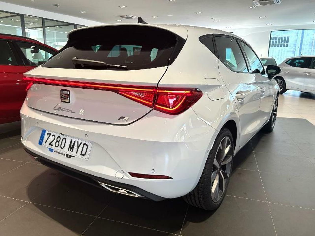 seat leon 2025 / foto grande (2)