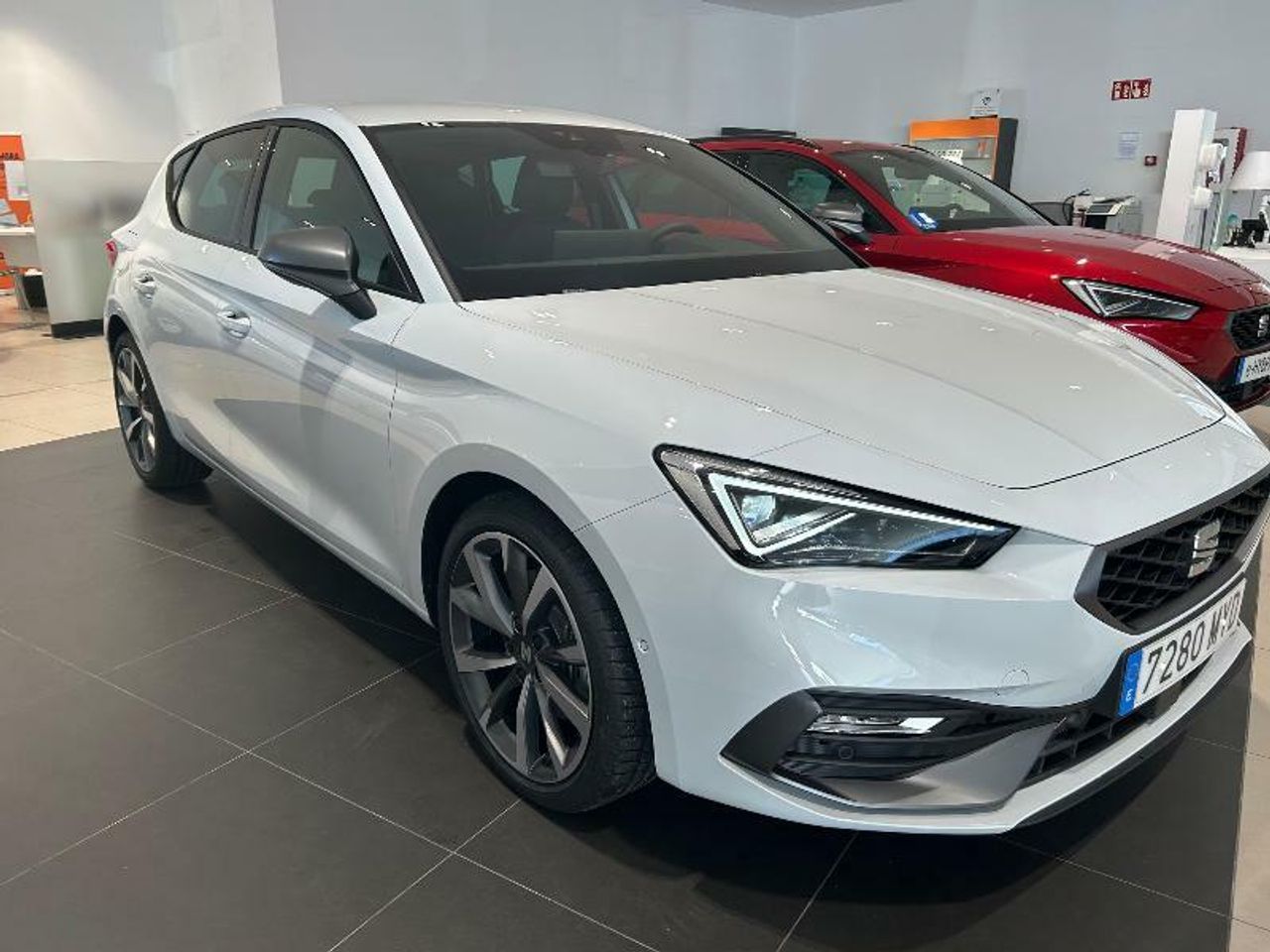 seat leon 2025 / foto grande (3)