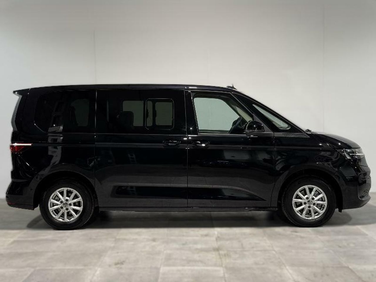 volkswagen multivan 2024 / foto grande (3)