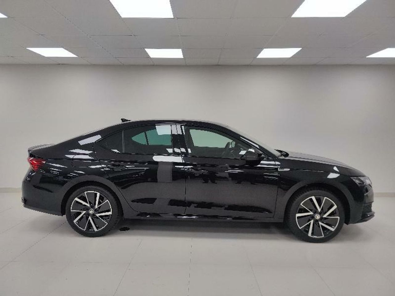 skoda octavia 2025 / foto grande (2)