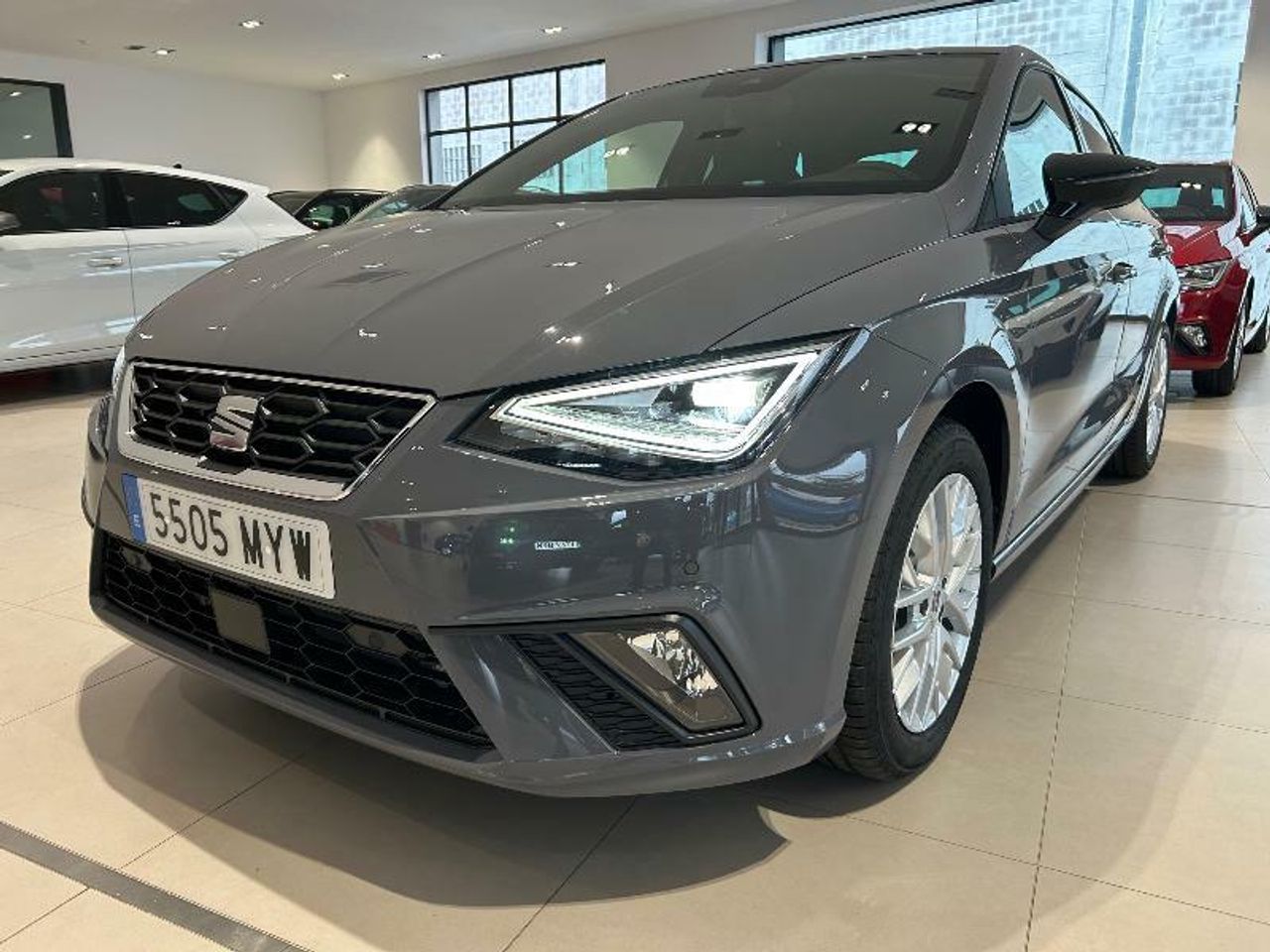 Mudanzas de pianos verticales  de segunda mano - seat ibiza 2025 /