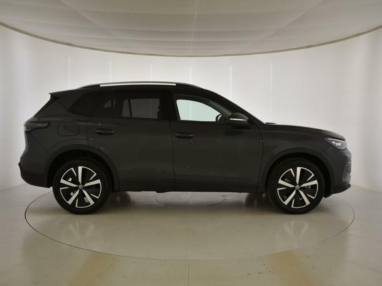 volkswagen tiguan 2025 / foto grande (3)