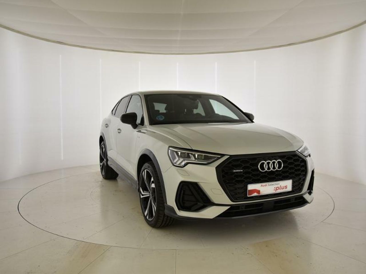 Foto audi q3 2021 /
