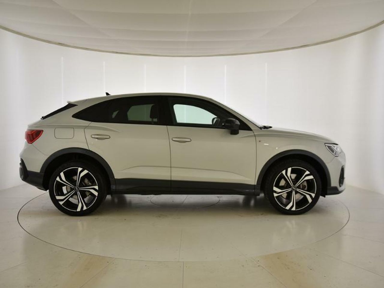 audi q3 2021 / foto grande (3)