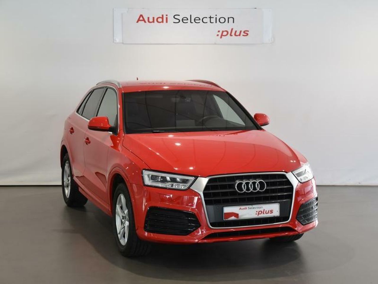 audi q3 2018 /