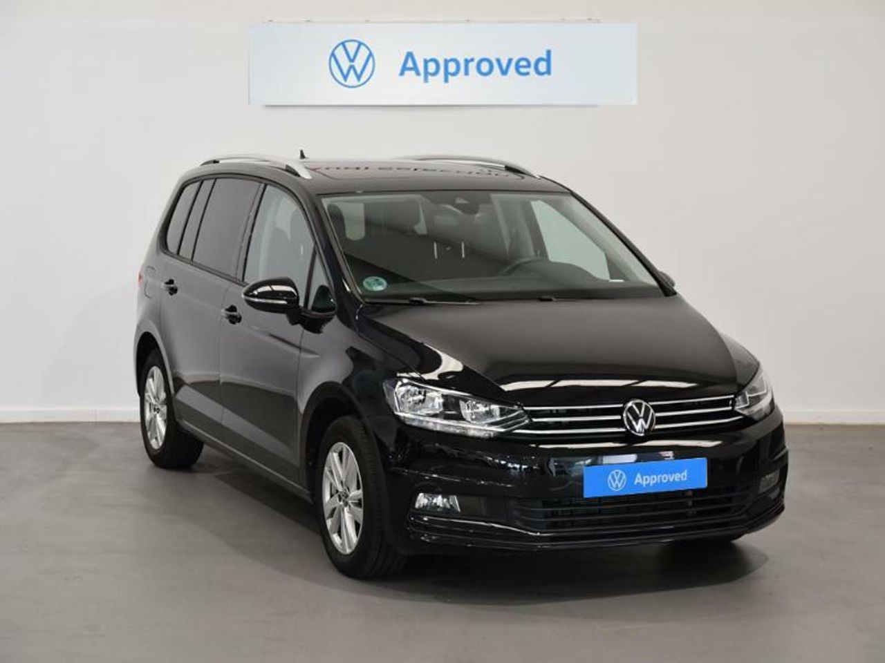 volkswagen touran 2024 /