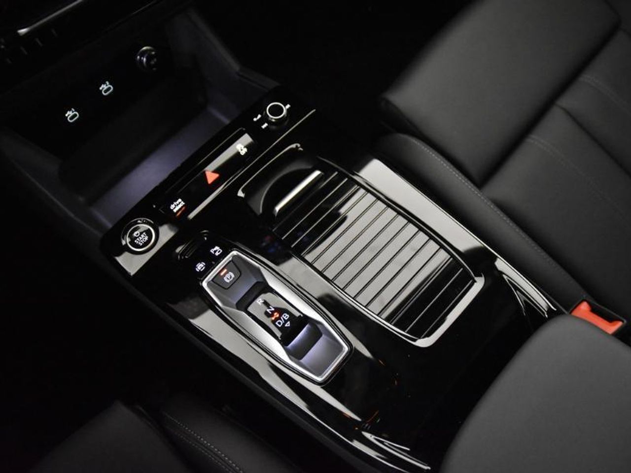 Audi Q6 S LINE QUATTRO - foto 13