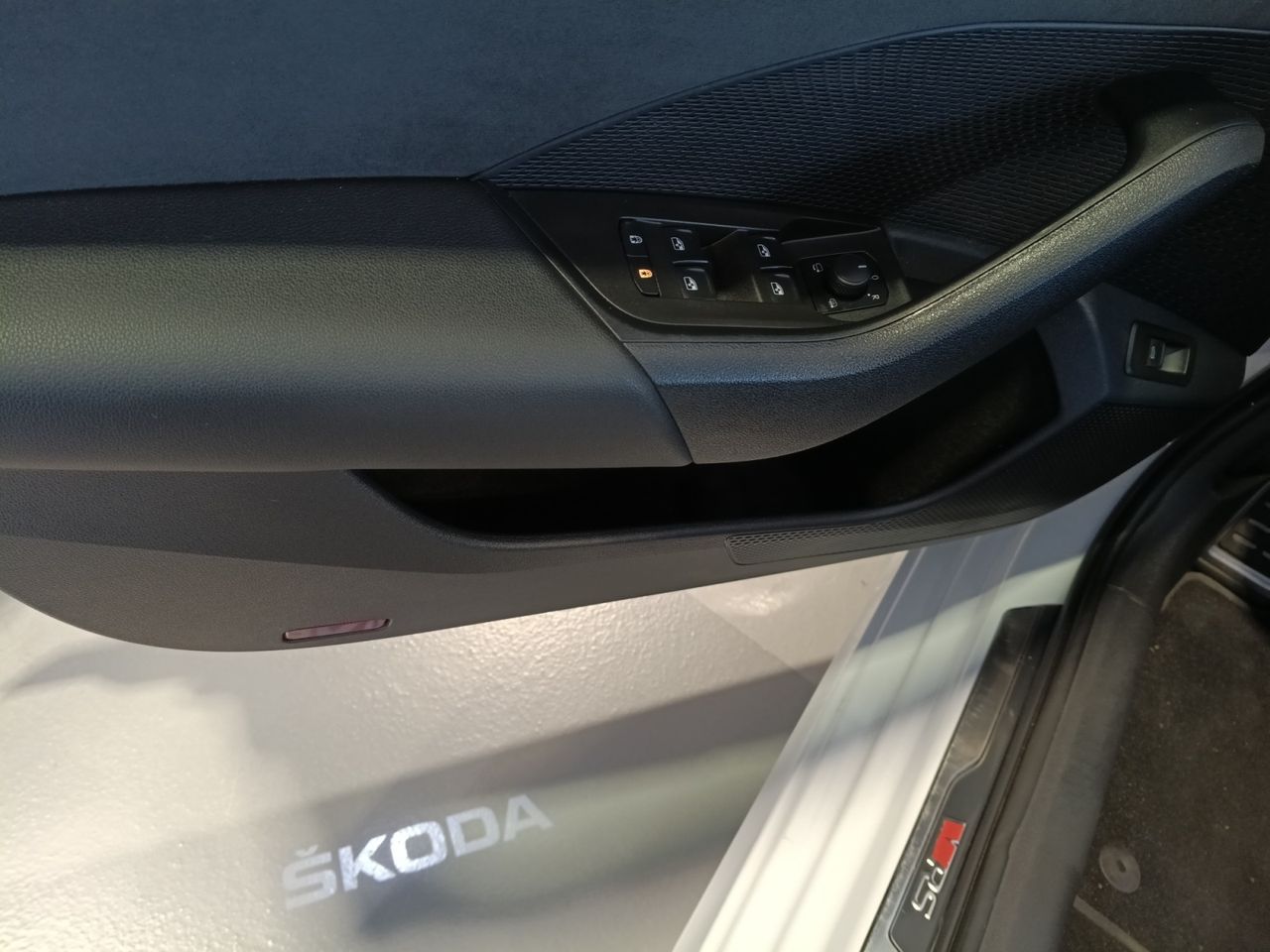 Skoda Octavia COMBI 2.0 TSI 180KW (245CV) DSG RS - foto 14