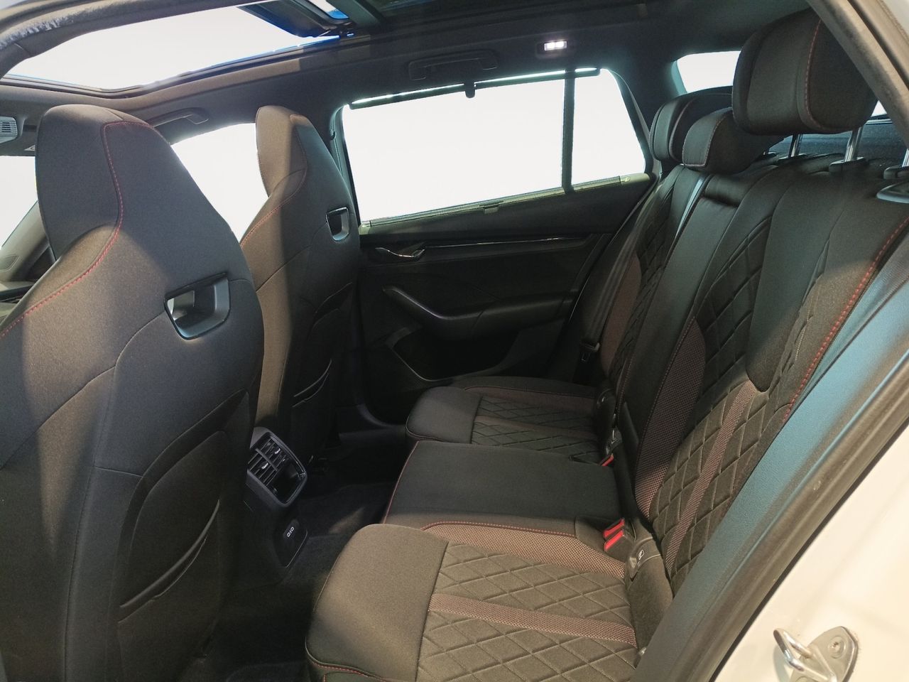 Skoda Octavia COMBI 2.0 TSI 180KW (245CV) DSG RS - foto 6