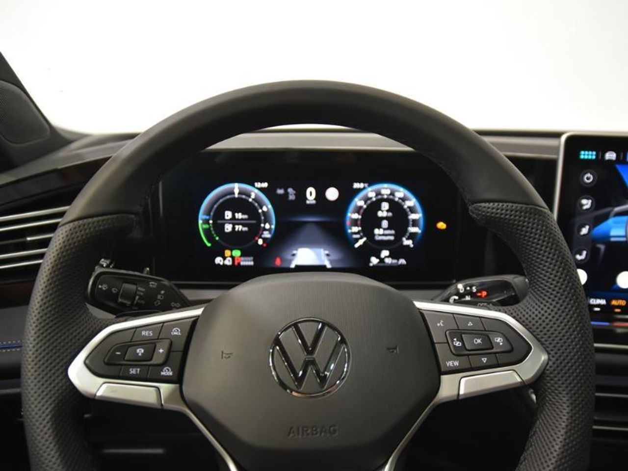 Volkswagen Tiguan TIGUAN R LINE 1.5 TSI EHYBRID 130 KW (177  - foto 17