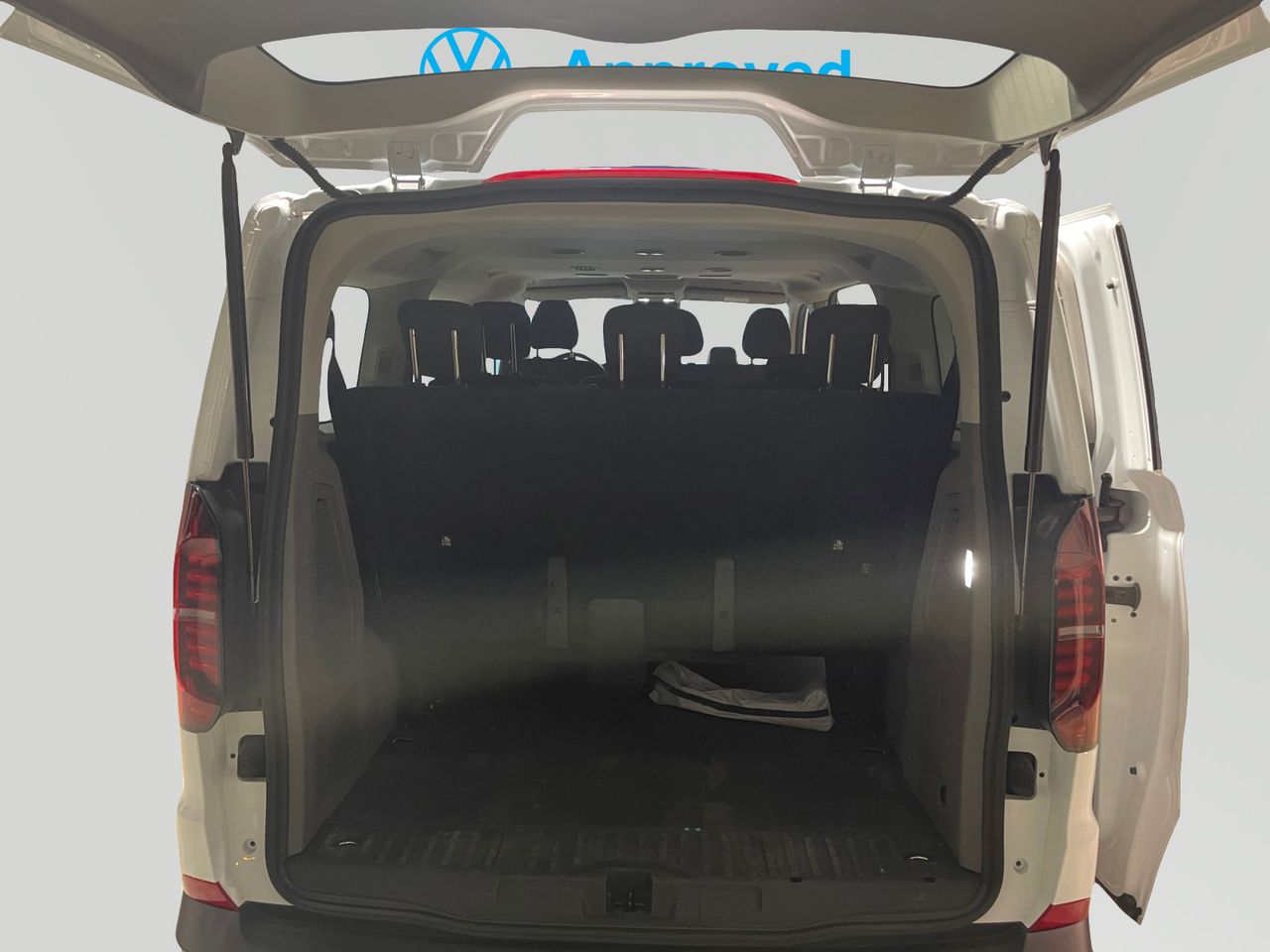 Volkswagen Caravelle CORTA 2.0 TDI 81 KW (110 CV) 6 VE - foto 7