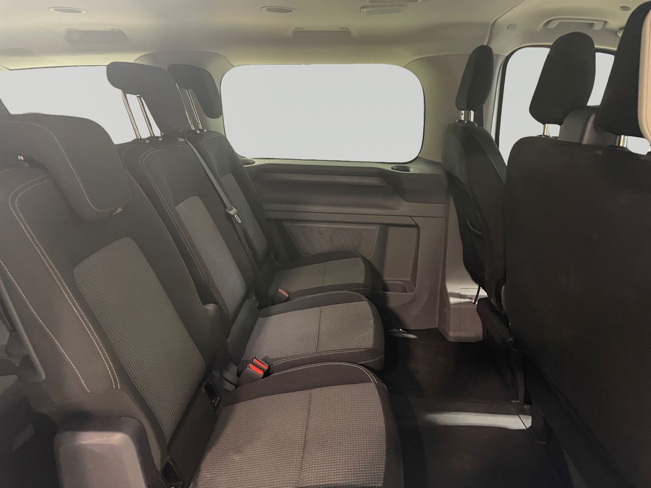 Volkswagen Caravelle CORTA 2.0 TDI 81 KW (110 CV) 6 VE - foto 6