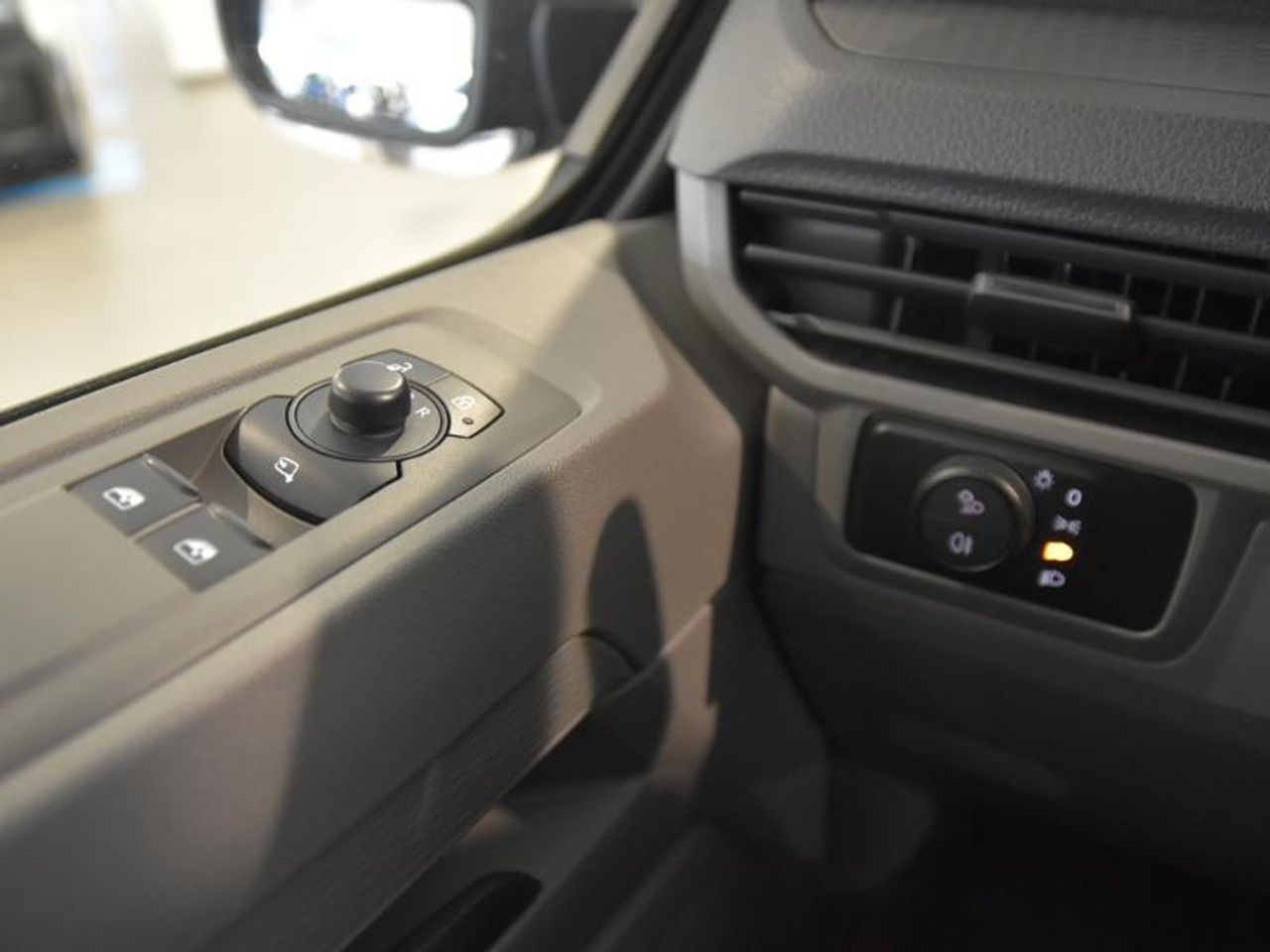 Volkswagen Caravelle CORTA 2.0 TDI 81 KW (110 CV) 6 VE - foto 16