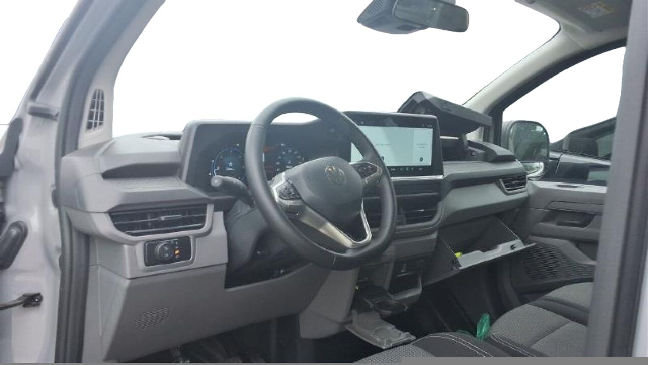 Volkswagen Caravelle CORTA 2.0 TDI 110 KW (150 CV) 6 VEL - foto 3