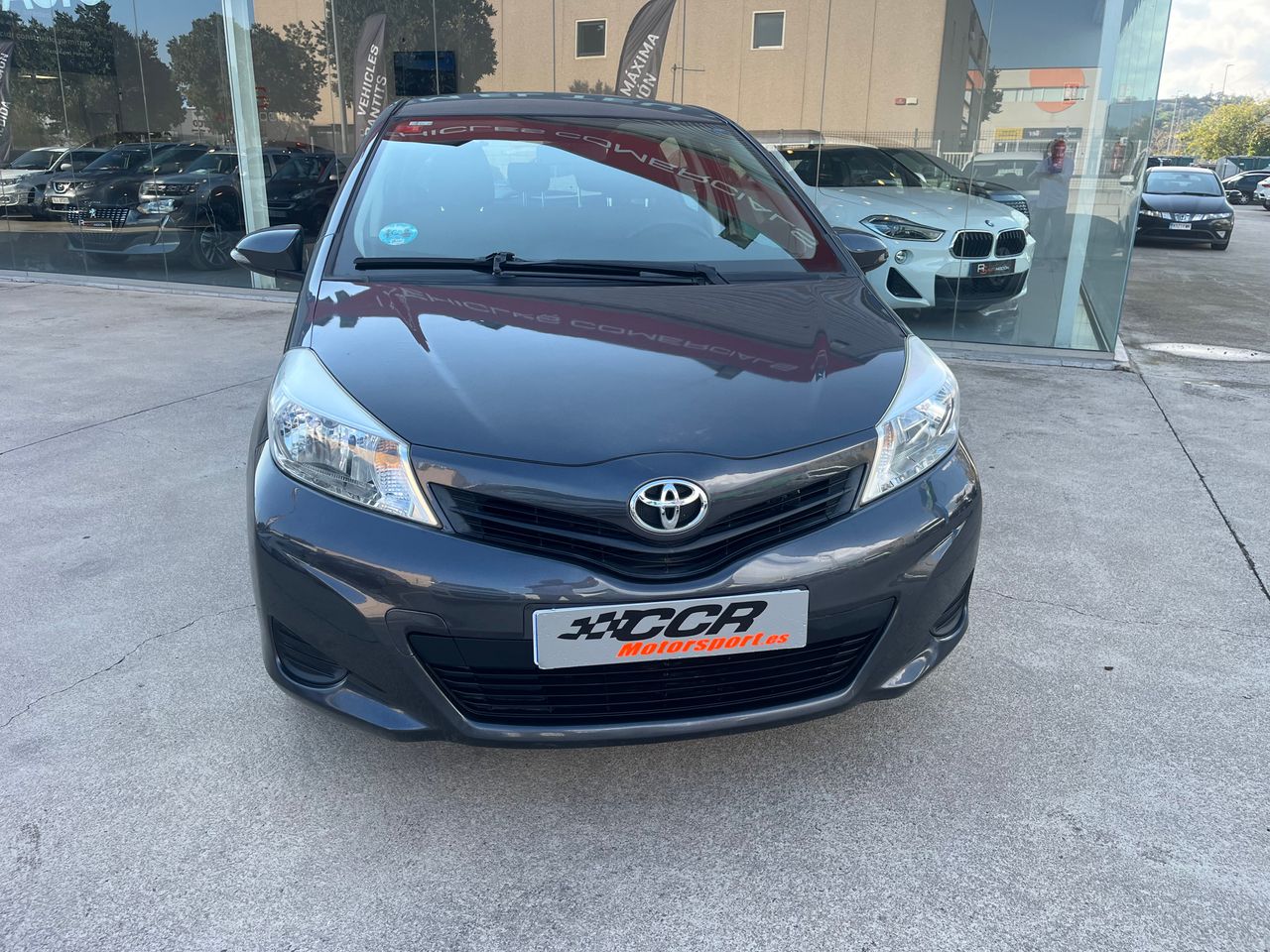toyota yaris 2012 / foto grande (2)