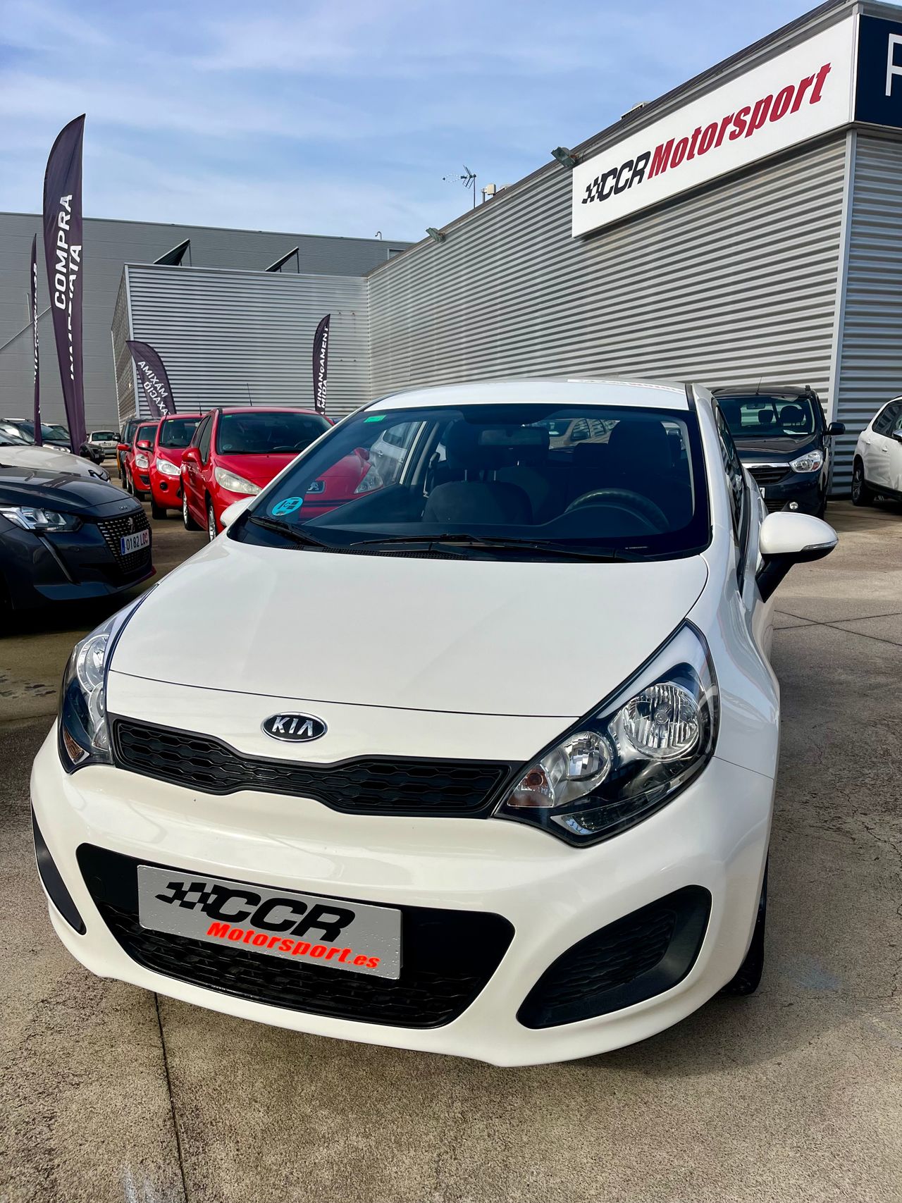 Kia rio blanco 5 puertas  de segunda mano - kia rio 2012 /