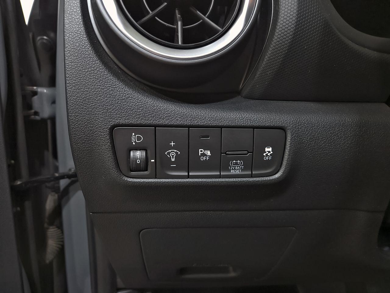 Hyundai Kona 1.6 GDI HEV Tecno 2C DCT - foto 12