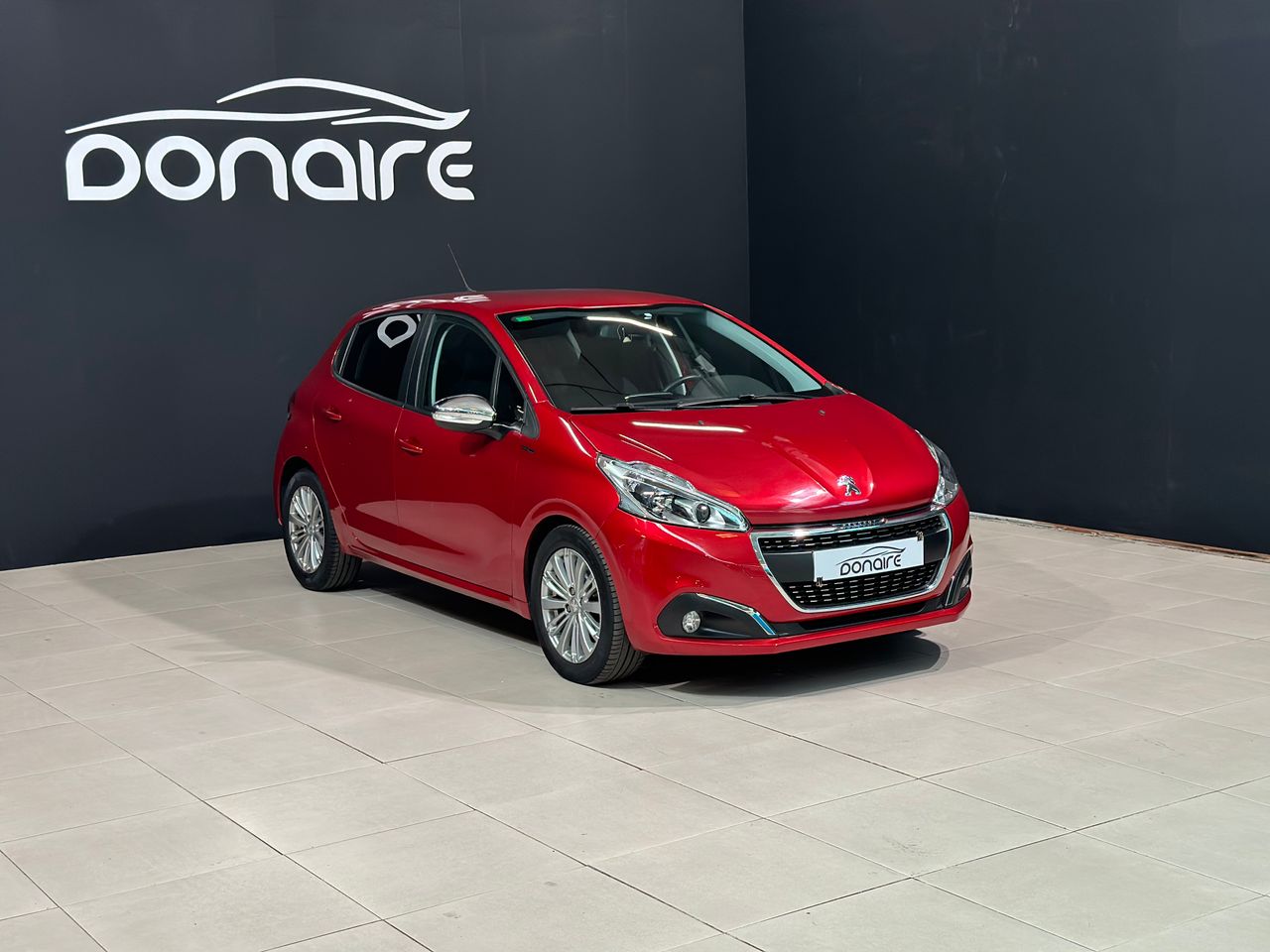 Peugeot 108 gasolina 82cv  de segunda mano - peugeot 208 2017 /