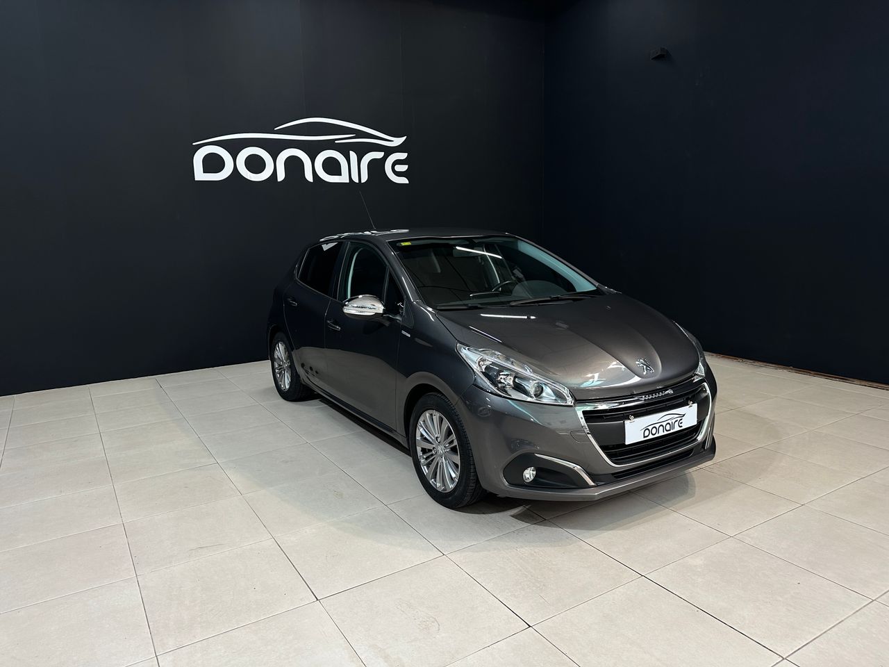 peugeot 208 2018 /