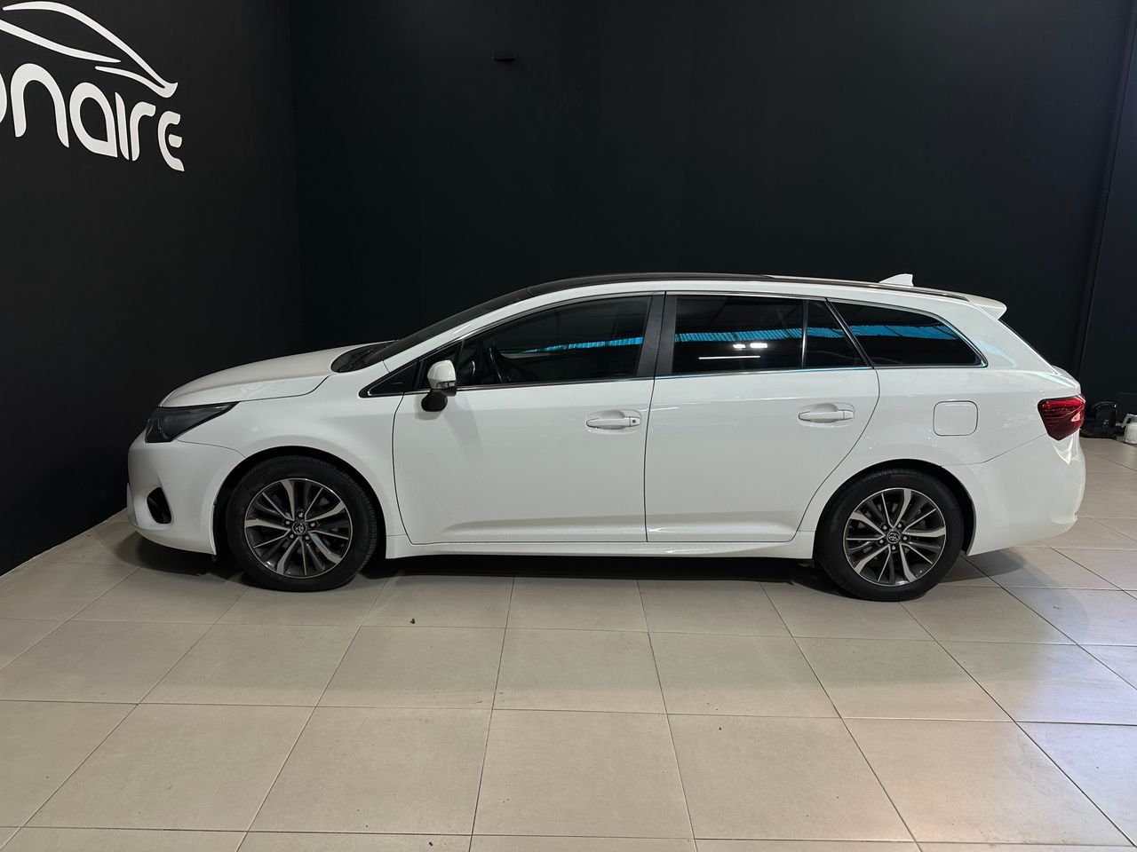 toyota avensis 2017 / foto grande (2)
