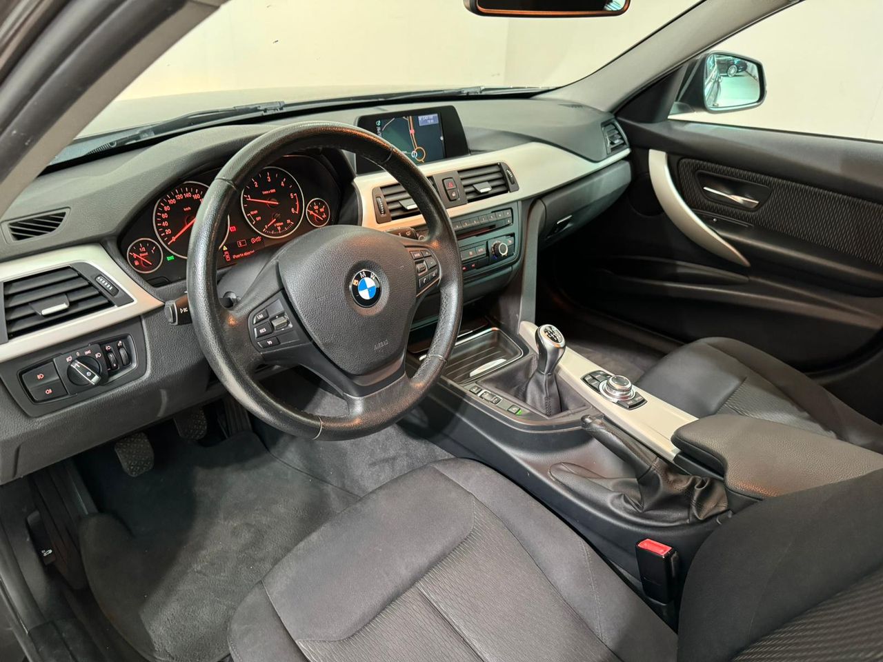 BMW Serie 3 318d Touring - foto 5