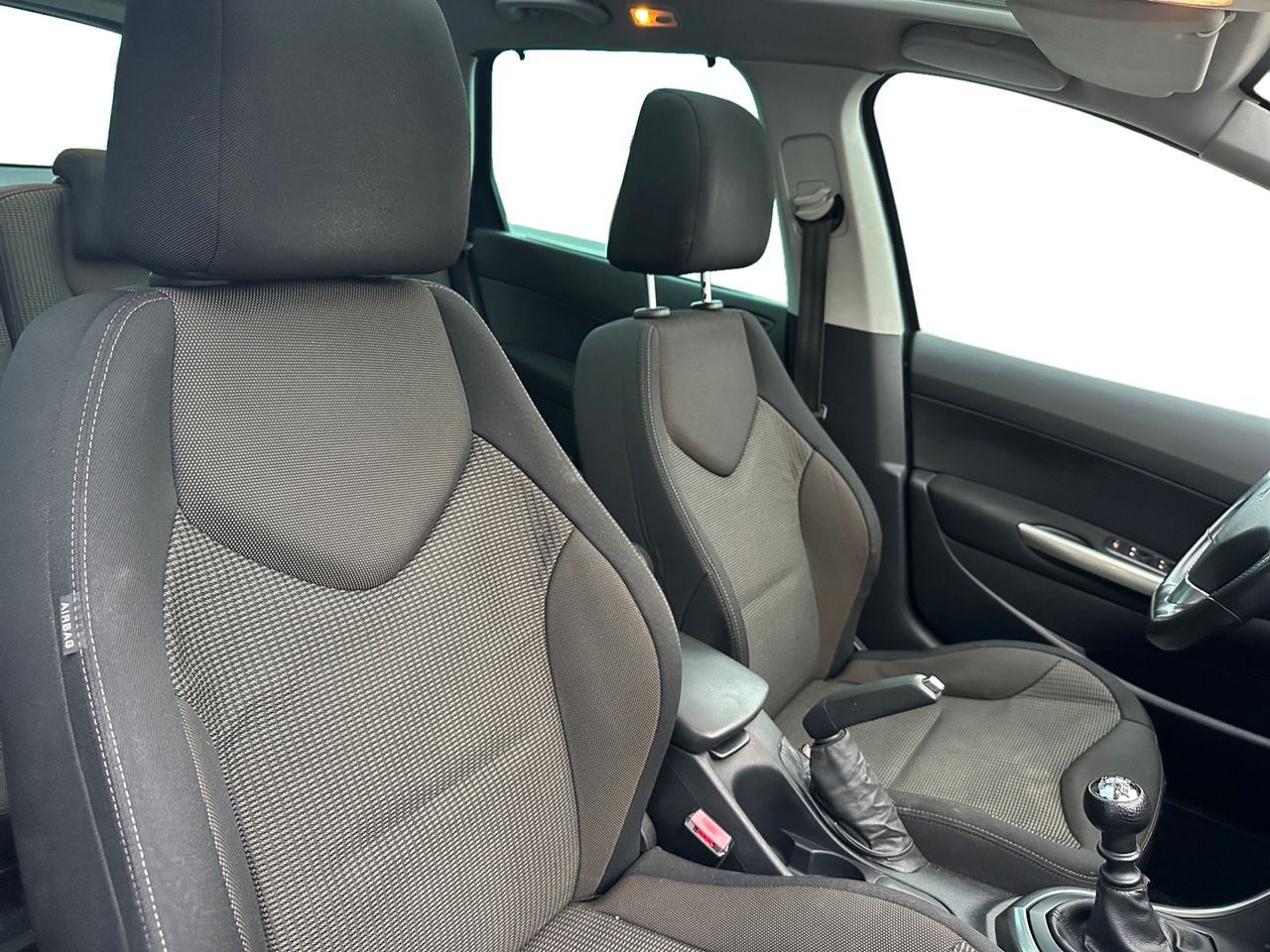 Peugeot 308 SW Active 1.6 e-HDI 115 FAP - foto 8