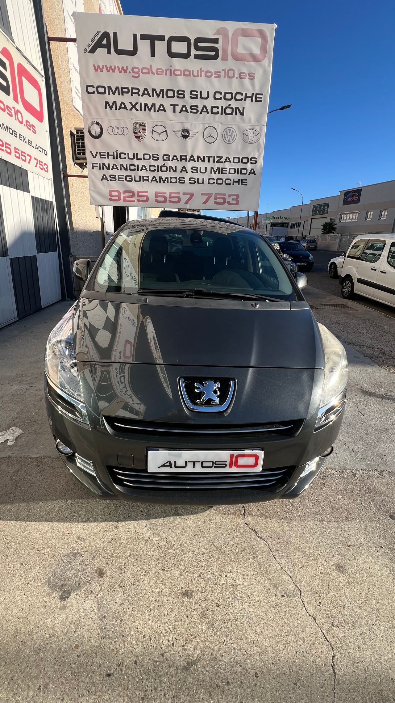 peugeot e-5008 2010 / foto grande (2)