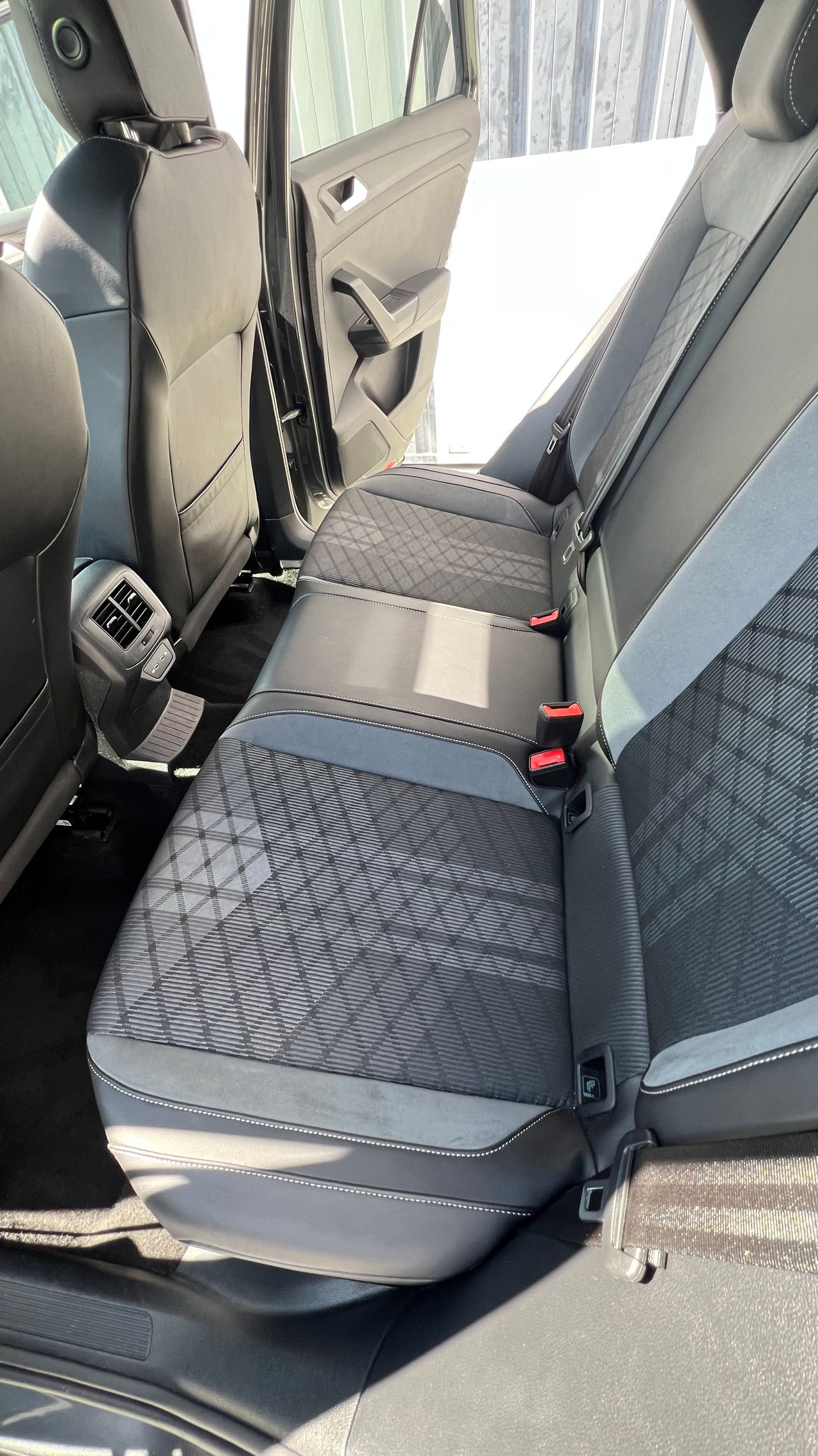 Volkswagen T-Roc RLine 2.0 TDI DSG 4x4 - Foto 13