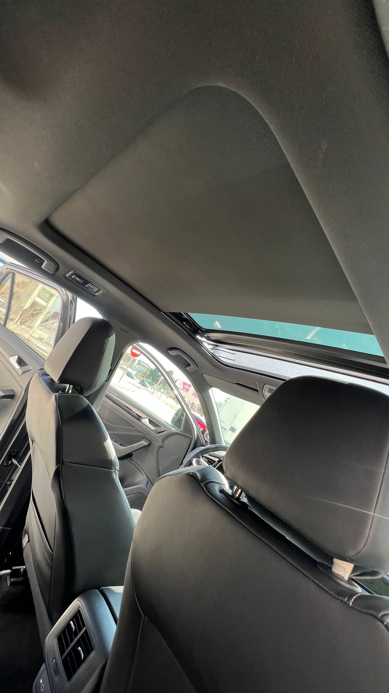 Volkswagen T-Roc RLine 2.0 TDI DSG 4x4 - Foto 10