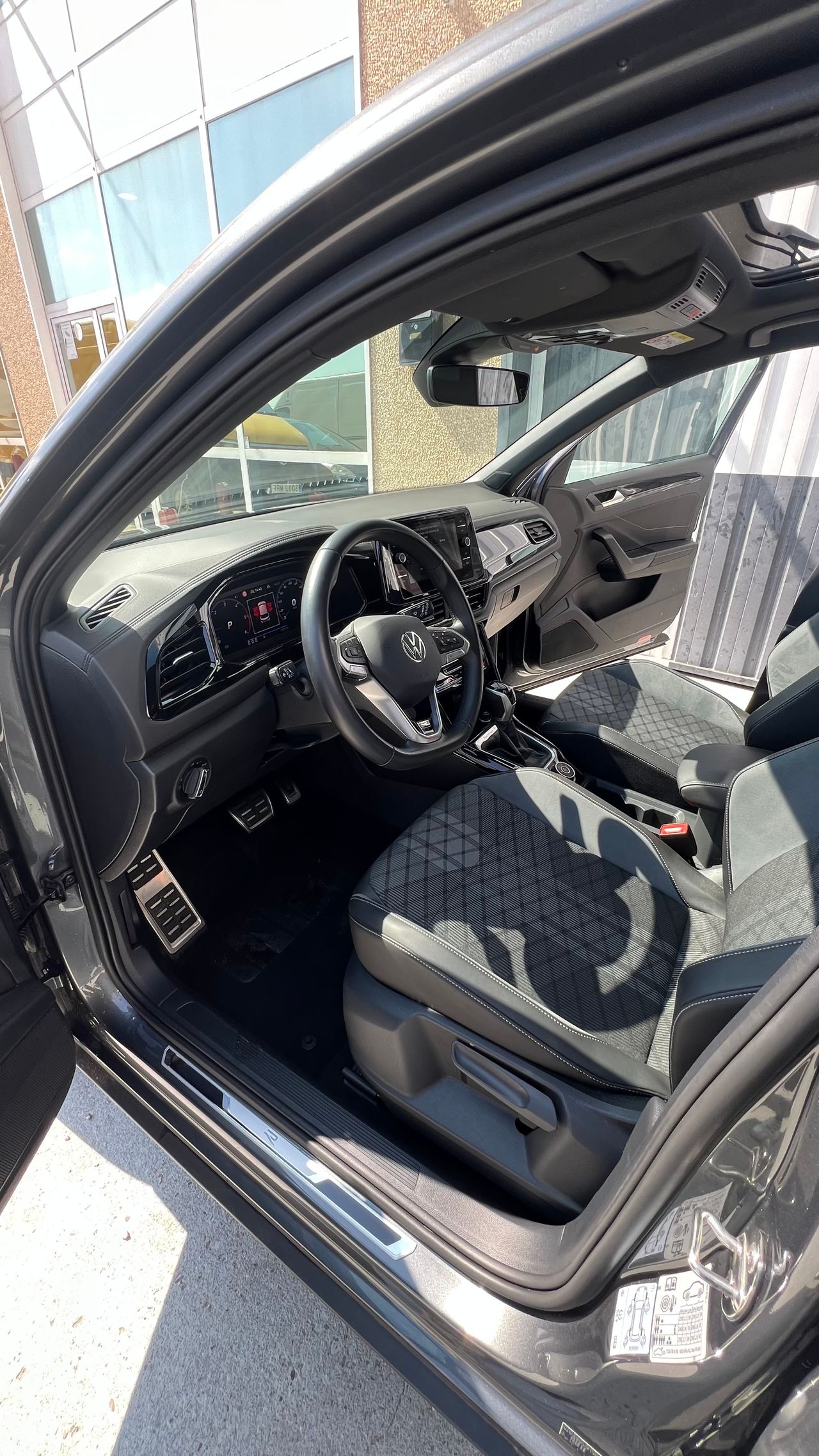 Volkswagen T-Roc RLine 2.0 TDI DSG 4x4 - Foto 14