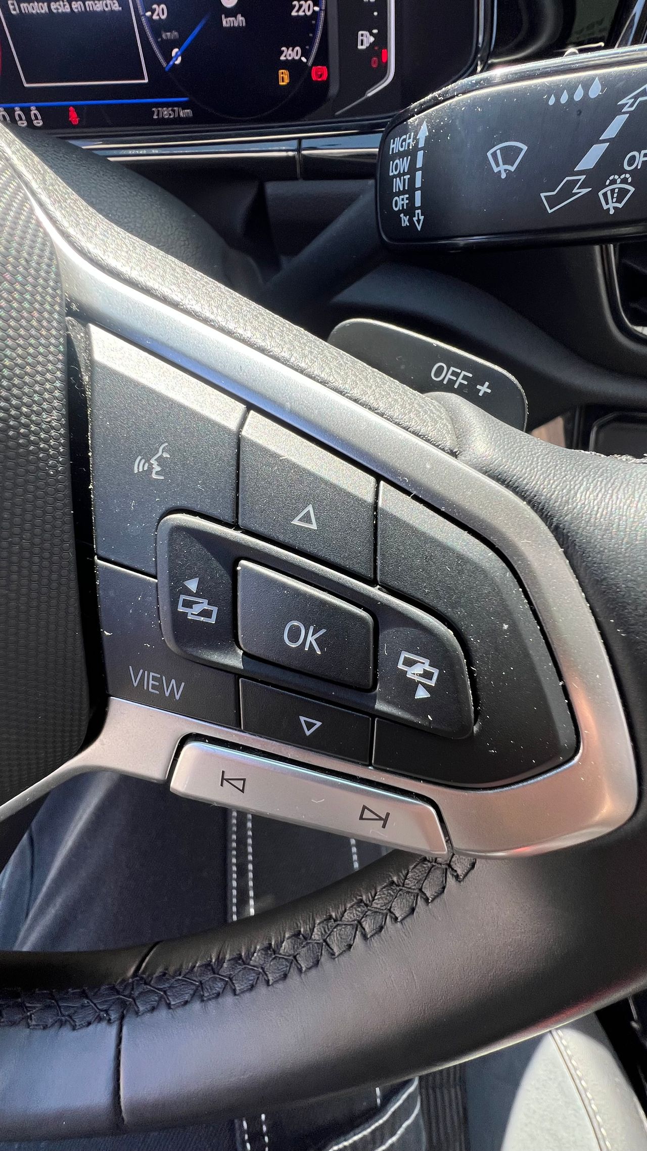 Volkswagen T-Roc RLine 2.0 TDI DSG 4x4 - Foto 20