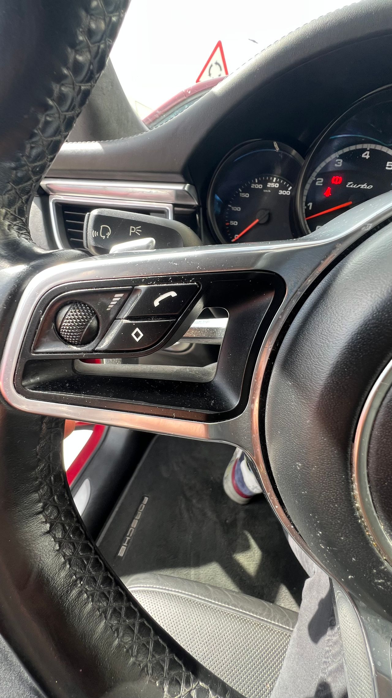 Porsche Macan turbo - Foto 22