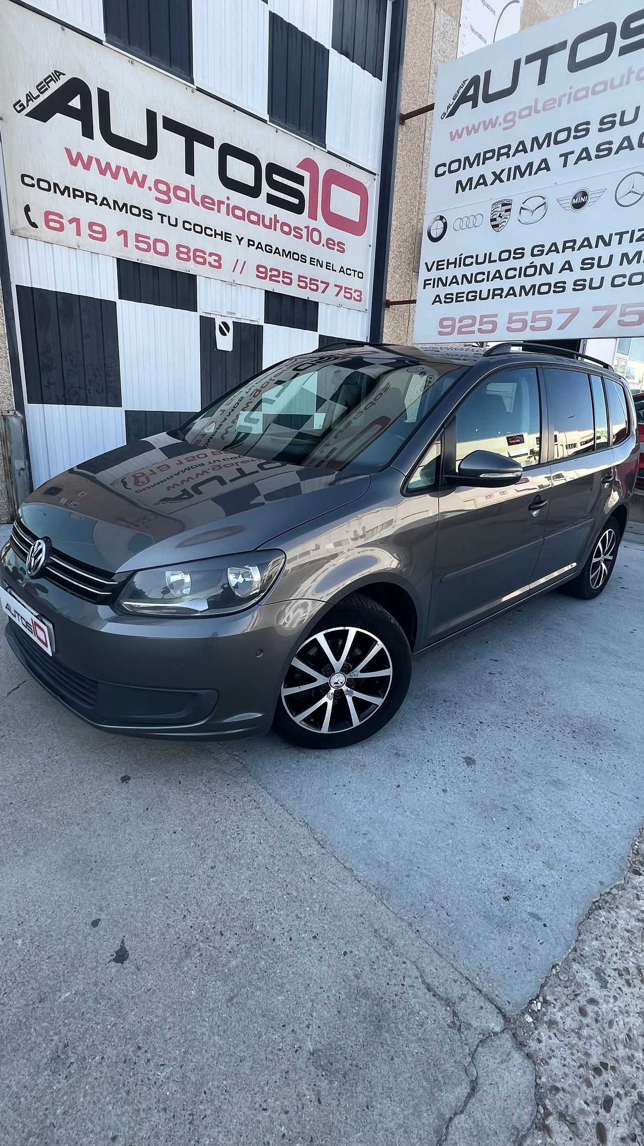 Foto volkswagen touran 2012 /