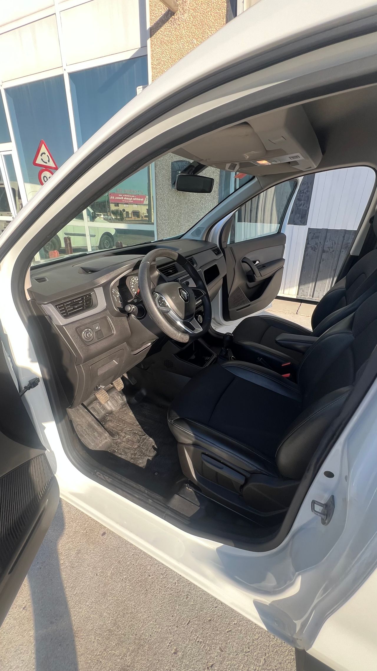 Renault Express Advance 1.5 Blue dCi 55 kW Ecoleader 2023 - Foto 12