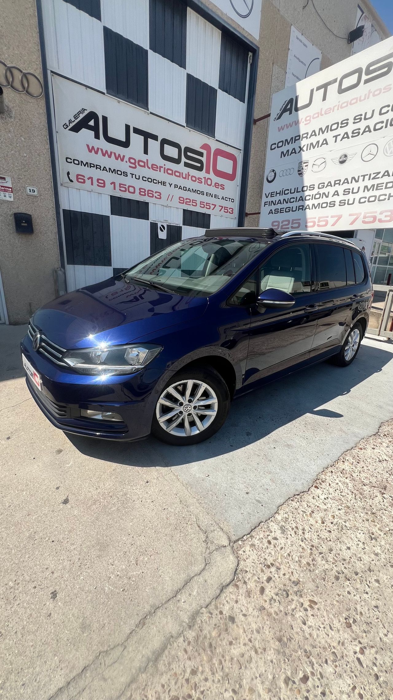 Foto volkswagen touran 2017 /