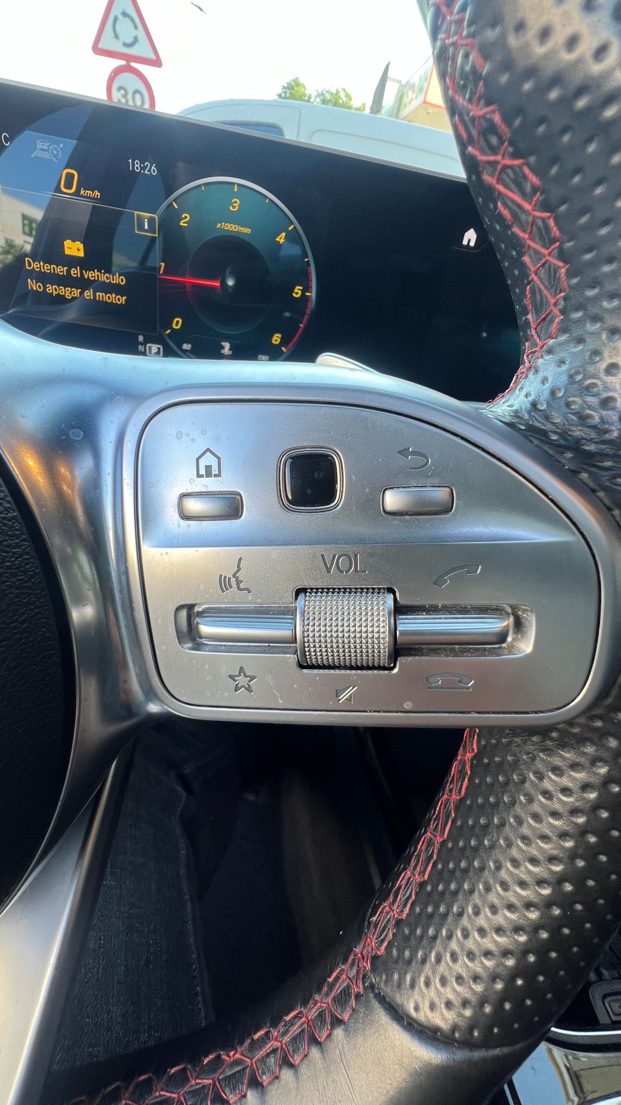 Mercedes Clase A 180 d CAMBIO AUTOMATICO PACK AMG - Foto 17