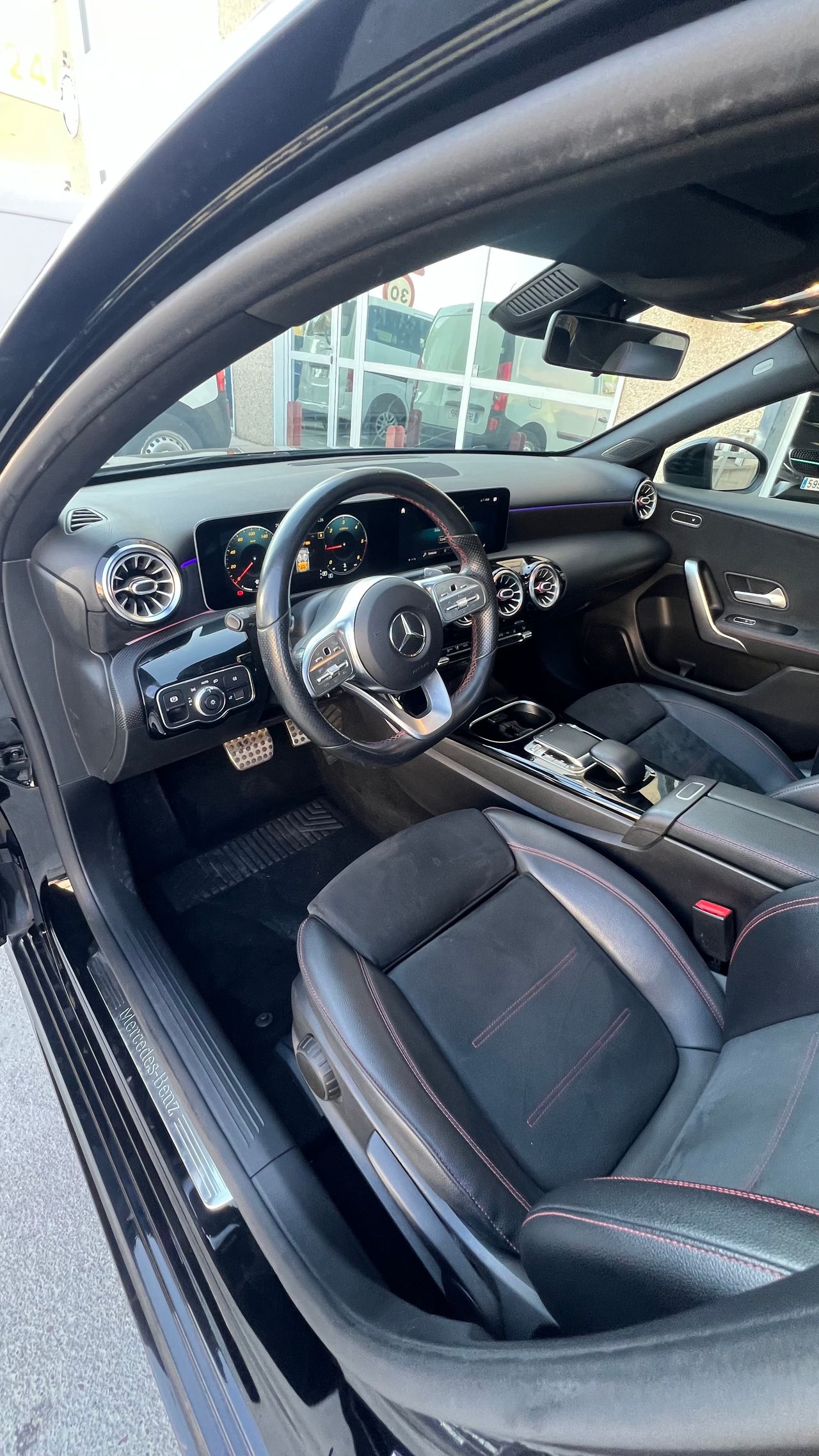 Mercedes Clase A 180 d CAMBIO AUTOMATICO PACK AMG - Foto 15