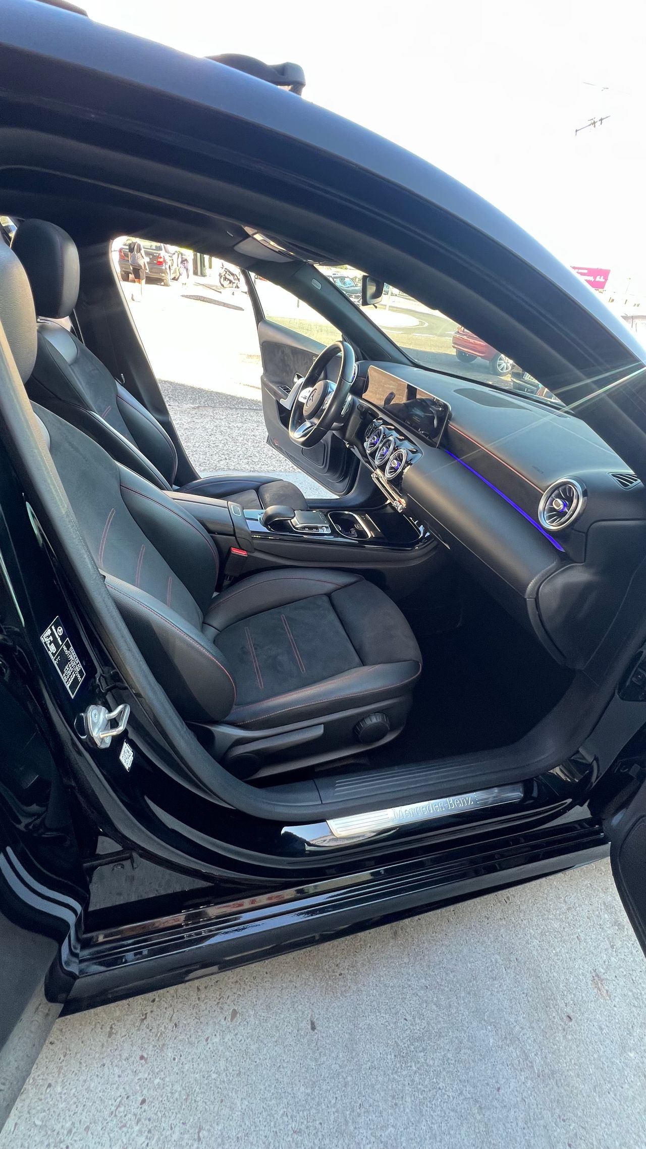 Mercedes Clase A 180 d CAMBIO AUTOMATICO PACK AMG - Foto 13