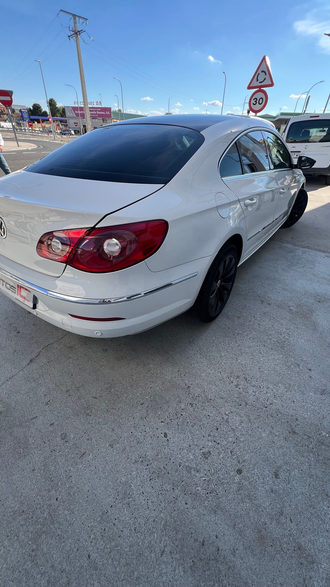 Volkswagen Passat CC 2.0 tdi 140cv manual - Foto 8